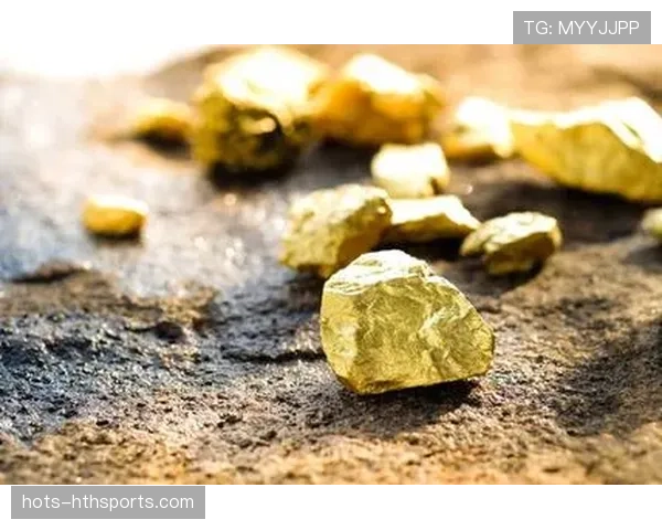 侯志慧家里是不是藏了金矿？光穿的就比我工资高一辈子！