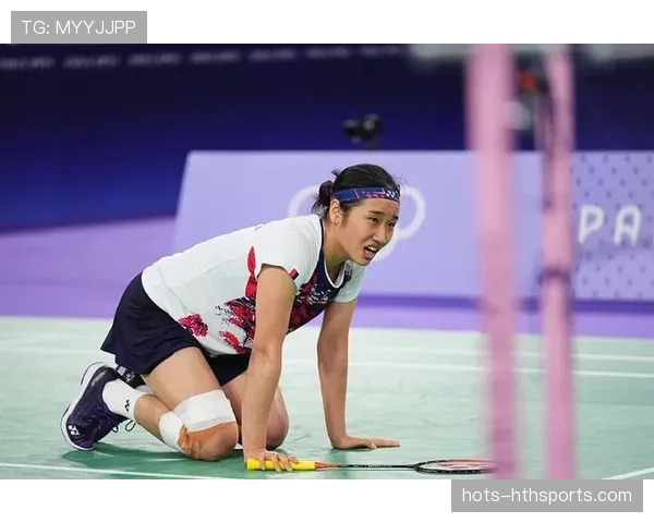 安洗莹赛后拎的那个包，让我怀疑自己工资只够买她耳环的零件